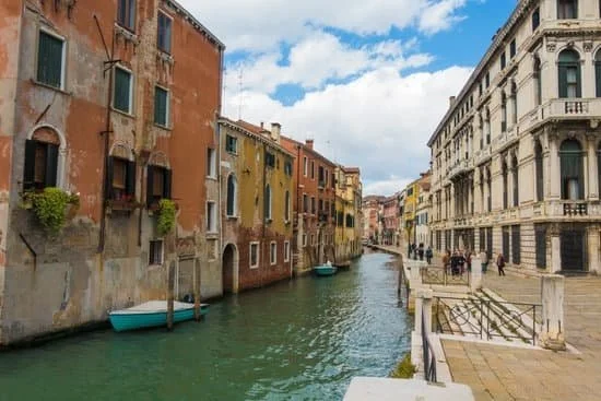 Everything You Need to Know About the Italia Style