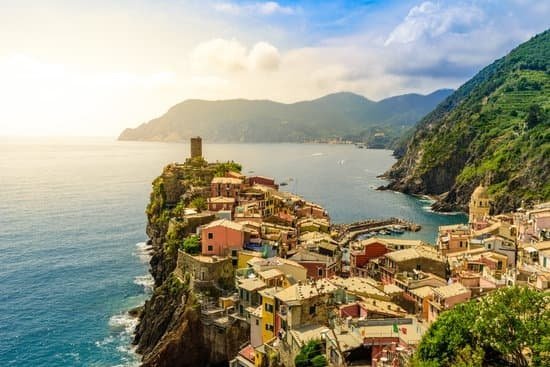 Travel to Italy – Tips on Finding Cheap Airfare and Cheap Accommodations