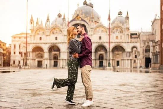 Discover Italy's Best Travel Apps for Free - UnveilLocal