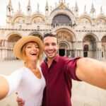 Image of vaccinated travellers exploring Italy's picturesque landscapes and iconic landmarks