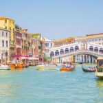 Affordable travel options from Italy to Greece – Explore stunning destinations without breaking the bank!