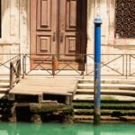 Is international travel to Italy allowed? Information on travel restrictions and guidelines